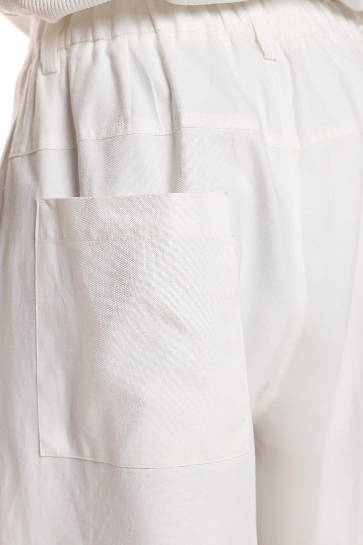 Wide-Leg Tailored Trousers – AYARI