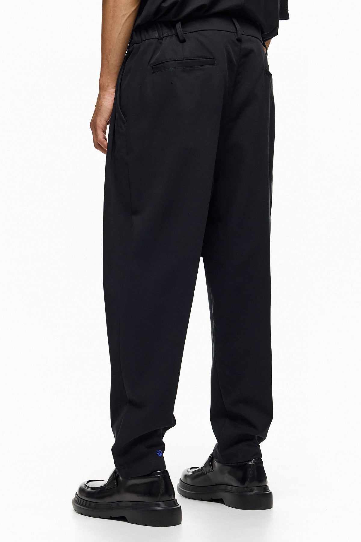 Pleated Relaxed Trousers NORIO