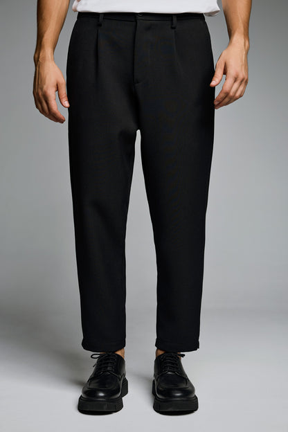 Essential Pleated Pant