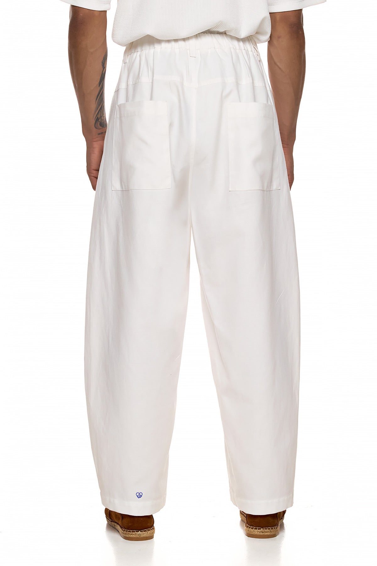 Wide-Leg Tailored Trousers – AYARI
