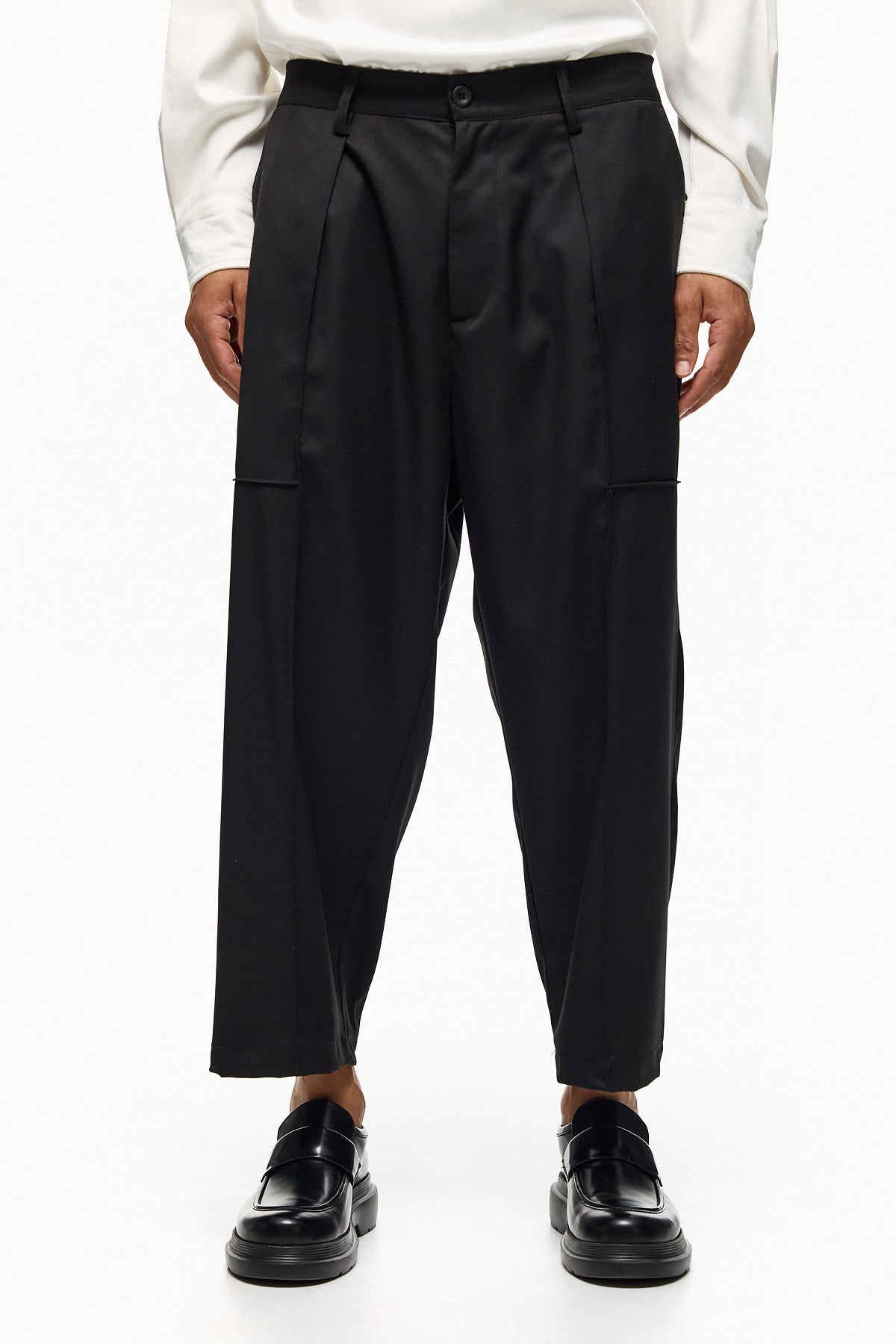 Straight Cut Essential Pant