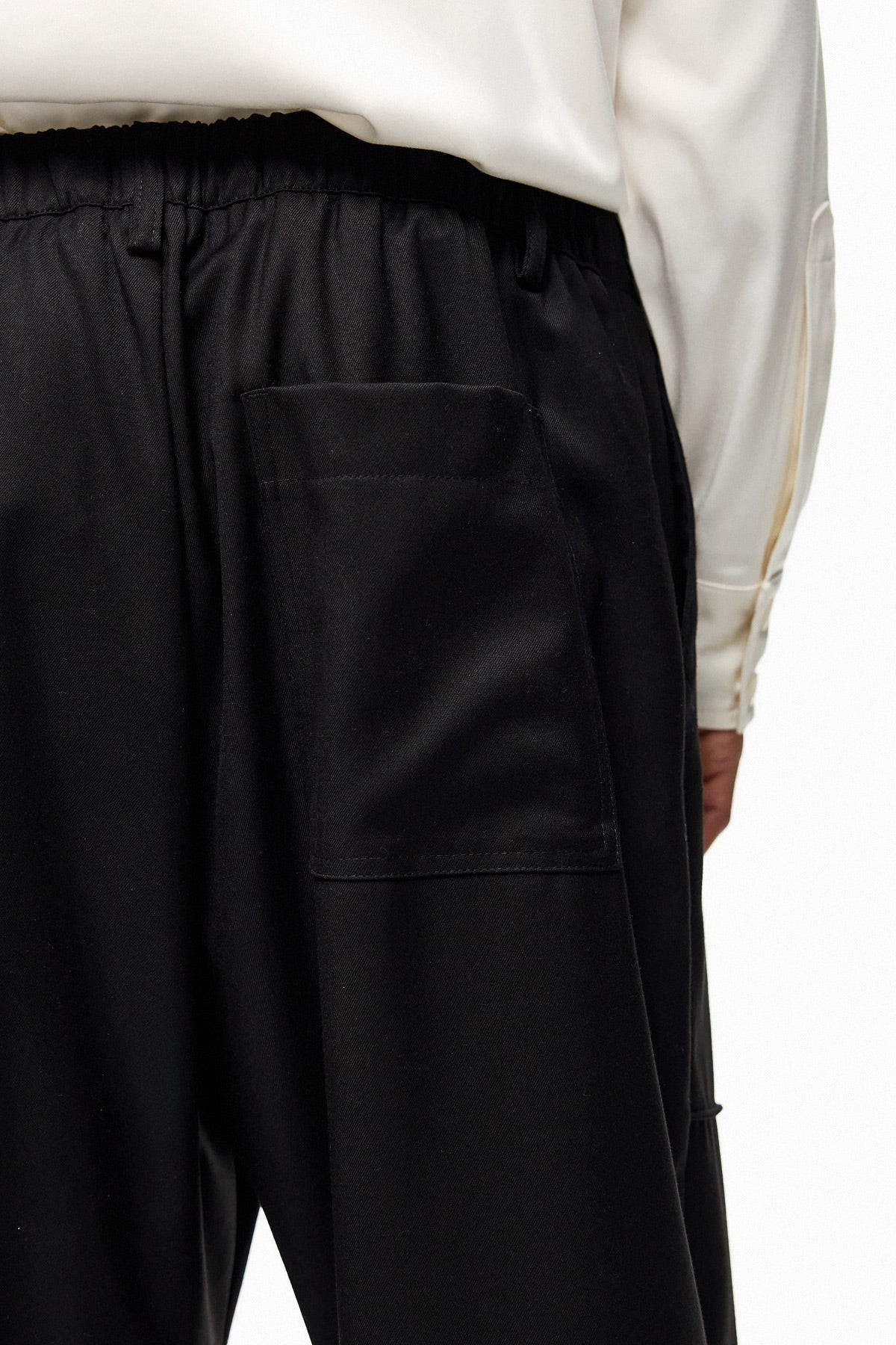 Straight Cut Essential Pant