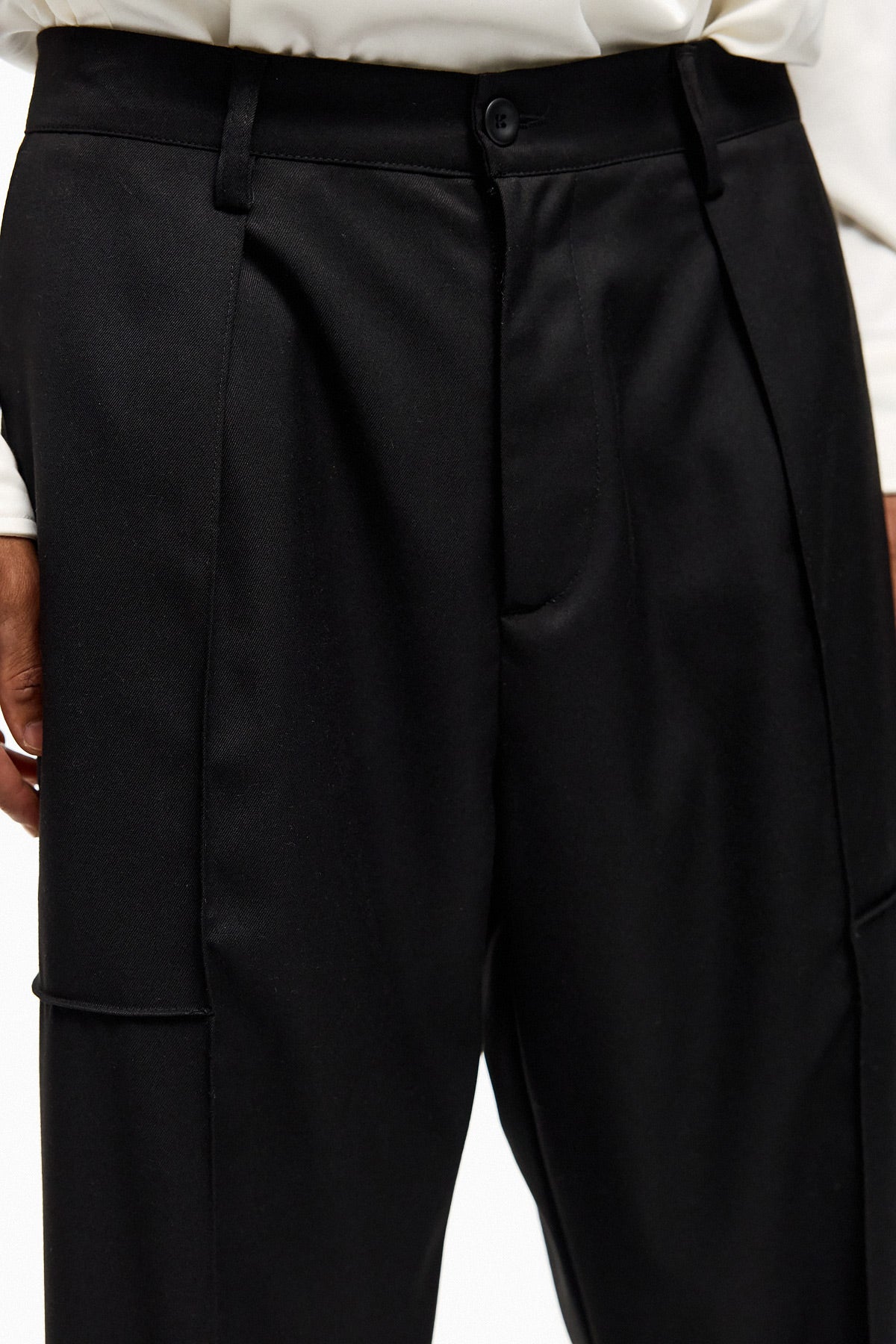 Straight Cut Essential Pant