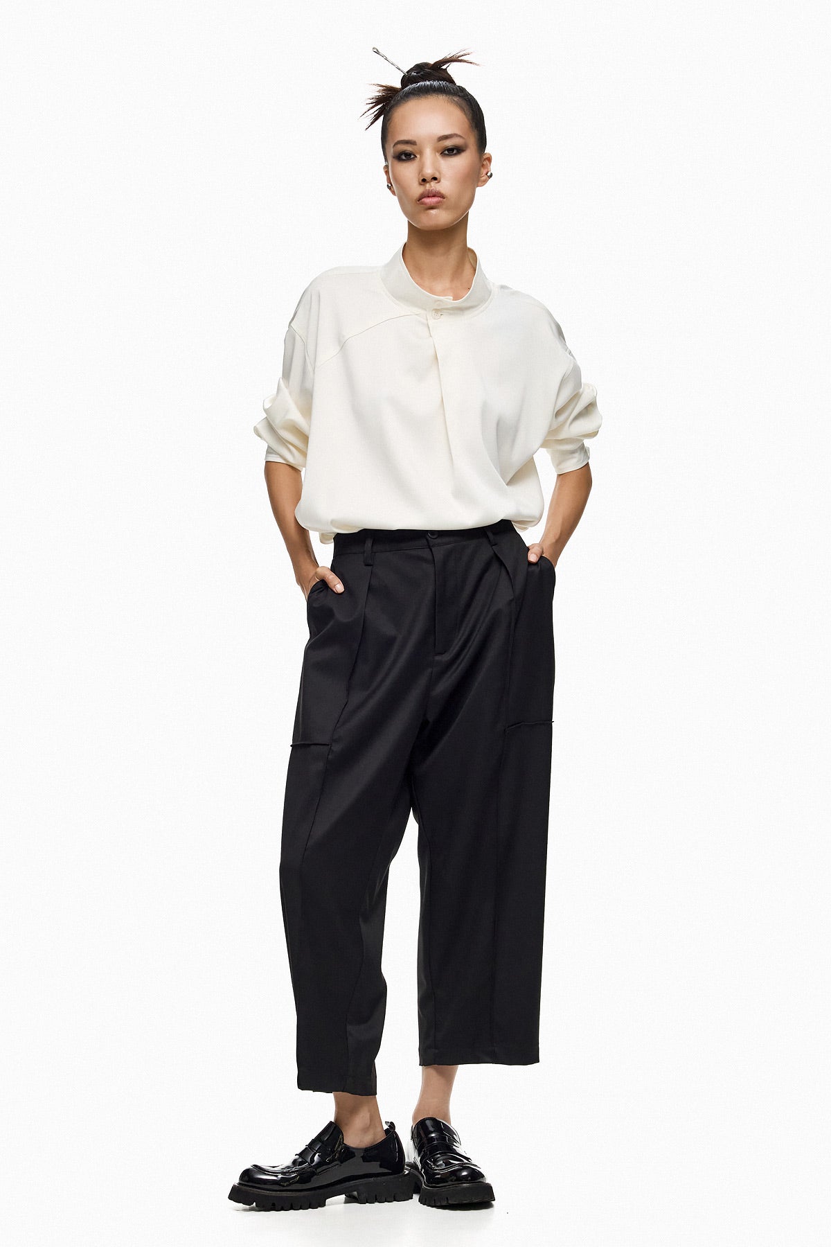 Straight Cut Essential Pant