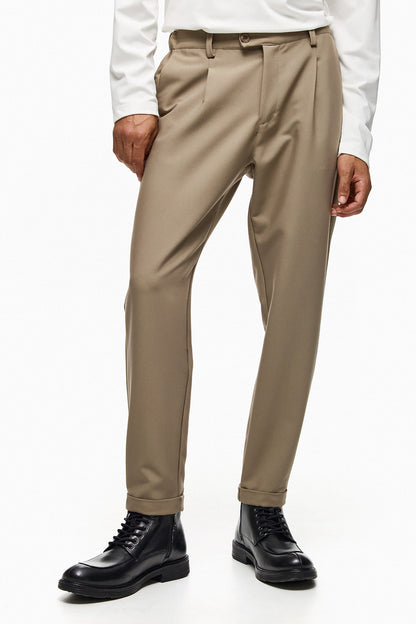Pleated Tapered Trousers ENJU