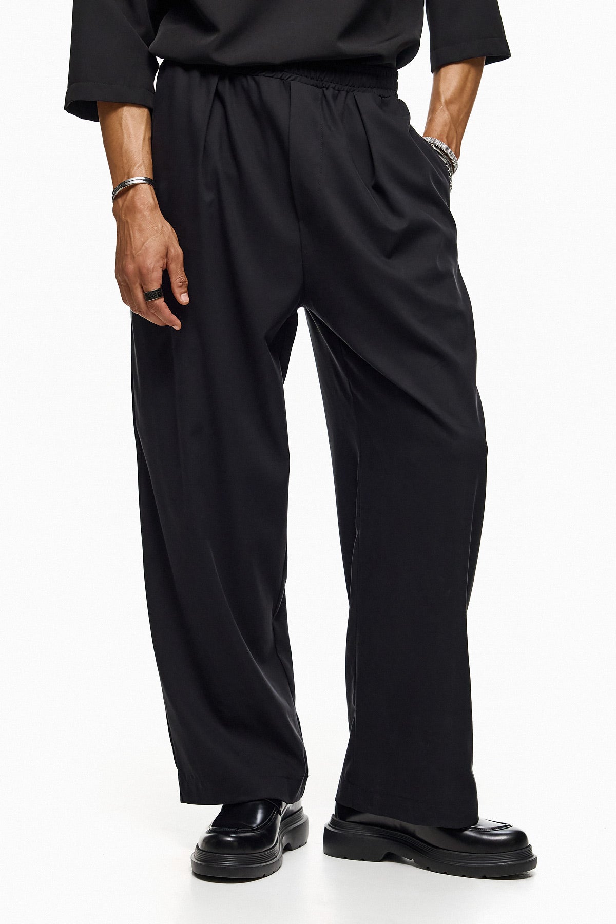 Wide-Leg Pleated Trousers with Elastic Waist AKI