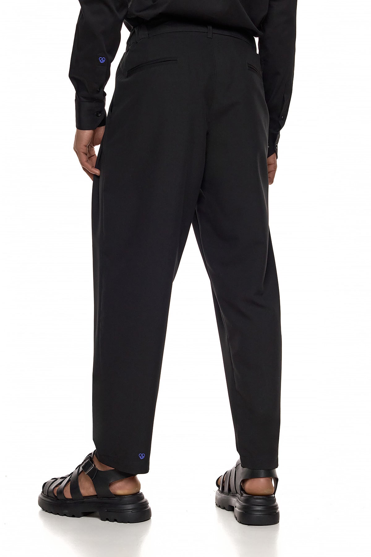 Tailored Pleated Straight-Leg Trousers – ATSUSHI