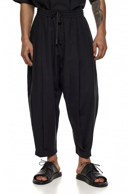 Relaxed Pleated Trousers with Drawstring – AMIDA