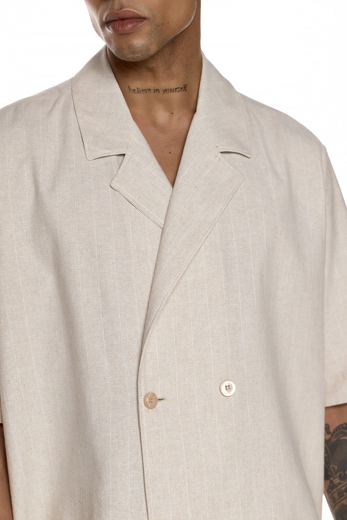 Textured Double-Breasted Short-Sleeve Shirt – YASUMI