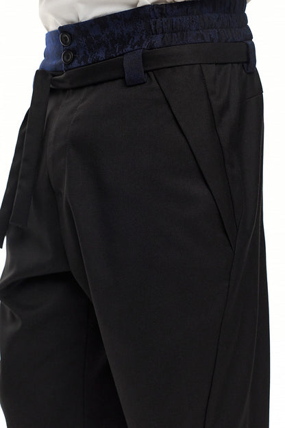 NAGOMI Relaxed Pleated Trousers – Black