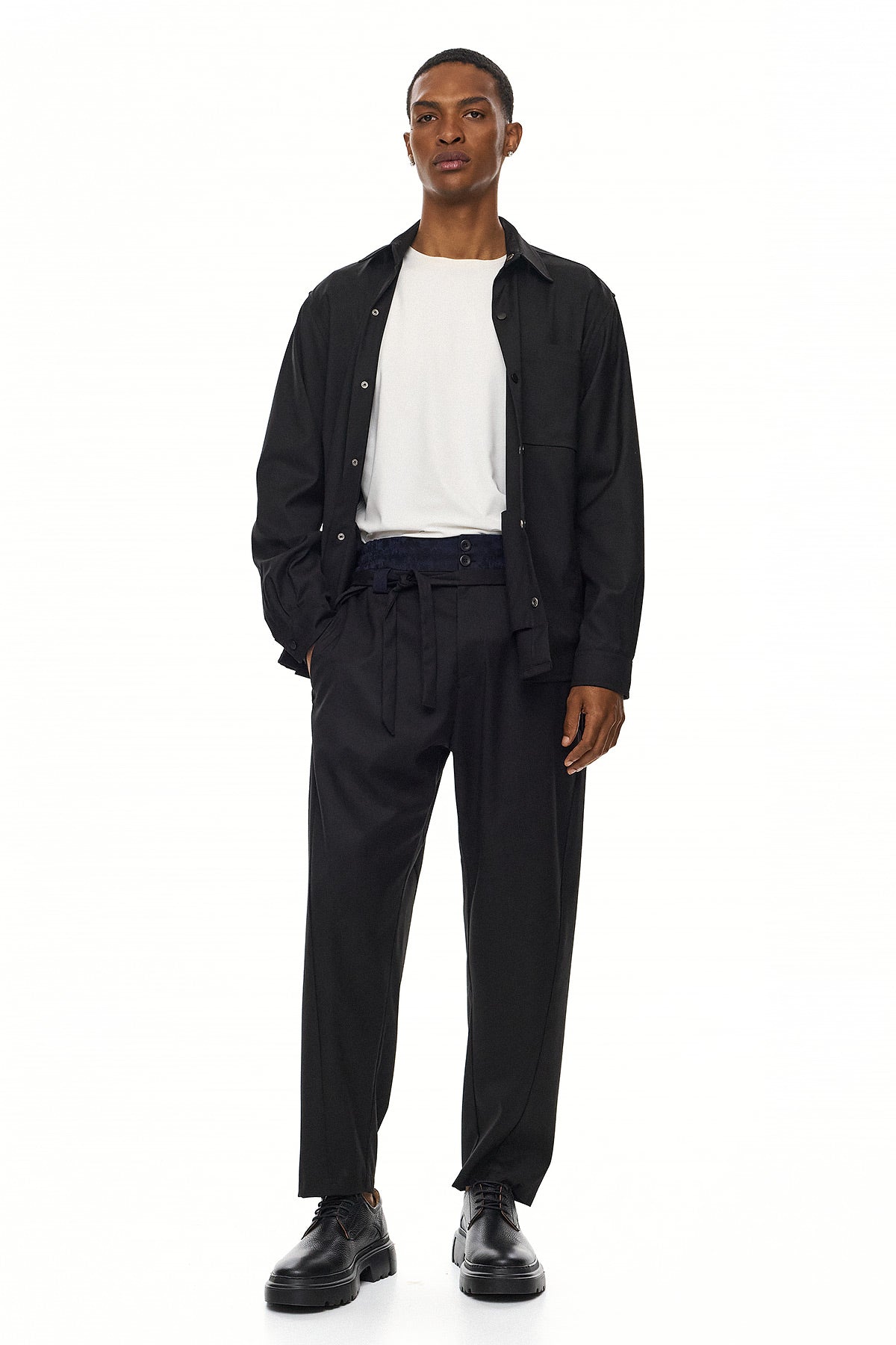NAGOMI Relaxed Pleated Trousers – Black