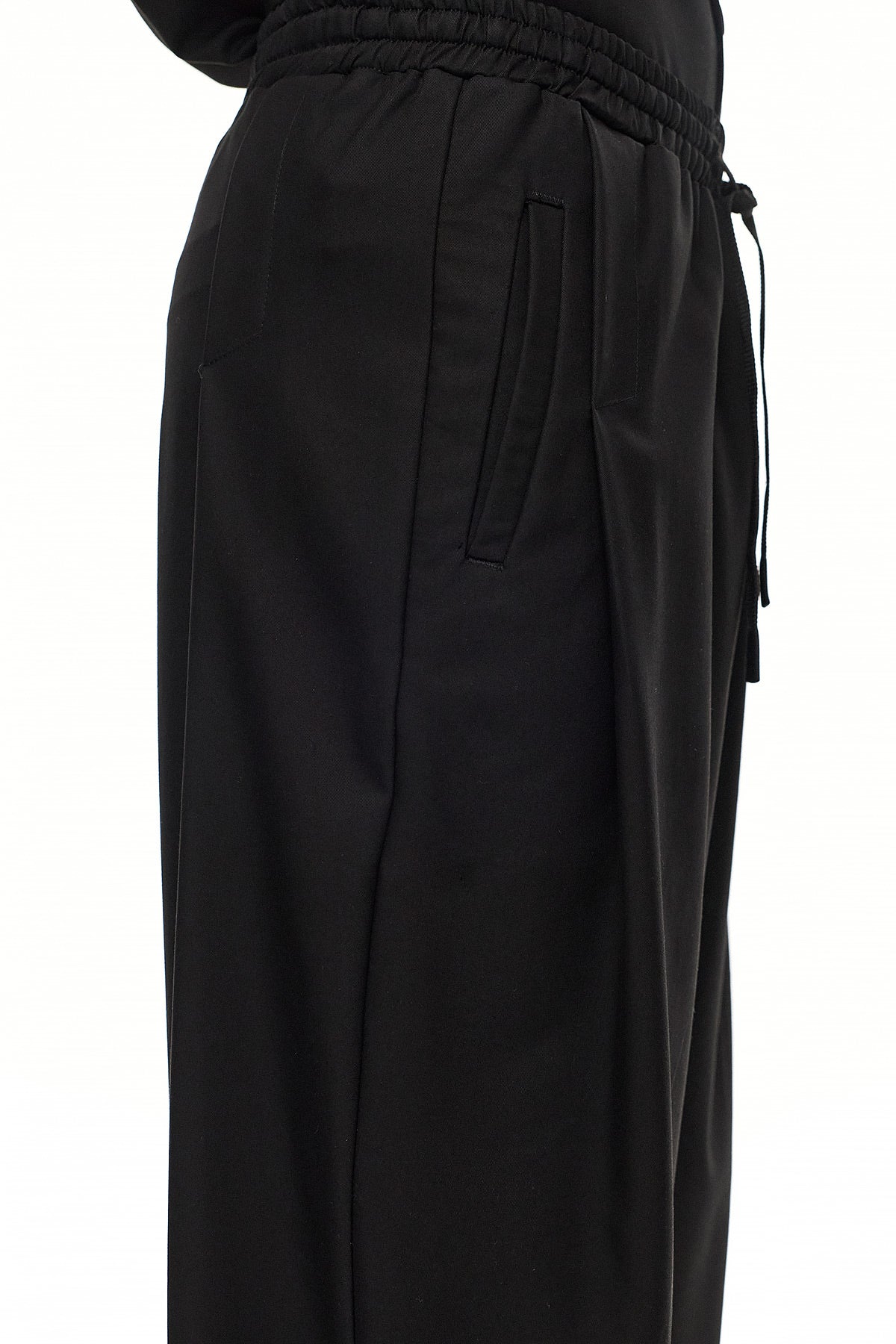CHŌWA Relaxed Tapered Trousers – Black