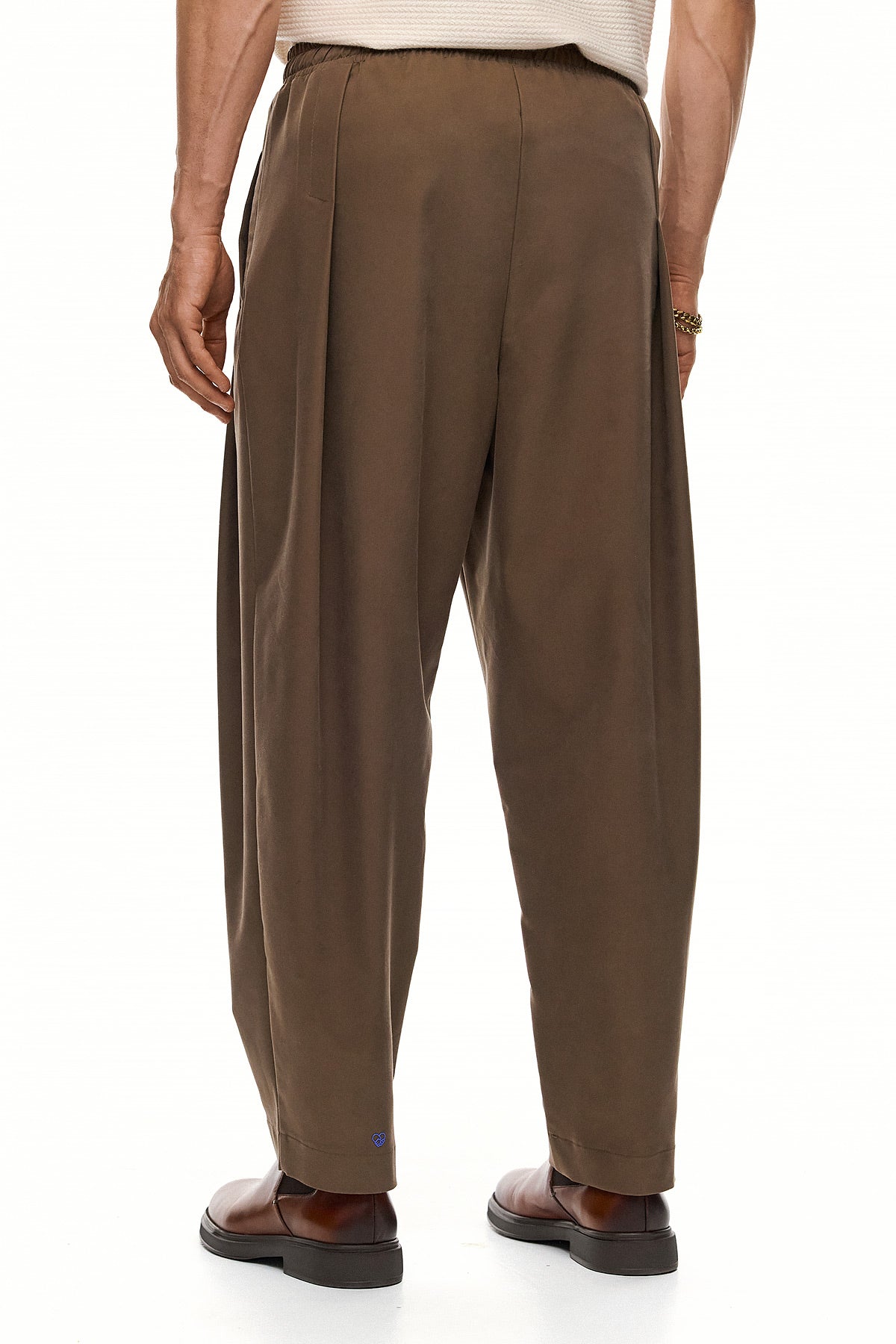 CHŌWA Relaxed Tapered Trousers – Cigar